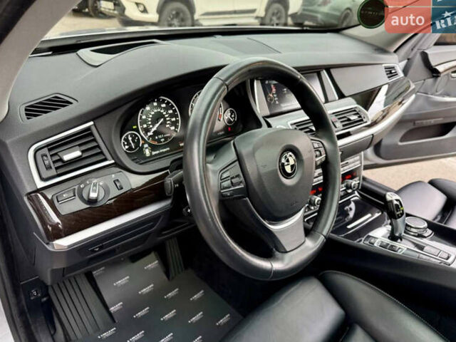 Серый БМВ 5 Серия ГТ, объемом двигателя 2.99 л и пробегом 203 тыс. км за 14900 $, фото 16 на Automoto.ua