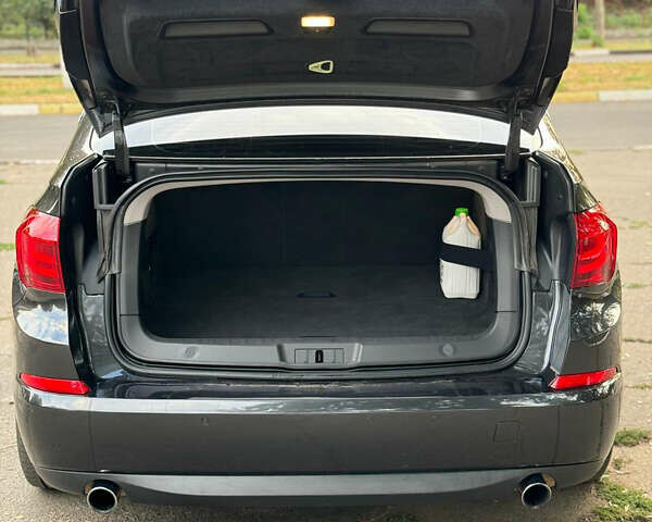 Серый БМВ 5 Серия ГТ, объемом двигателя 3 л и пробегом 230 тыс. км за 19000 $, фото 22 на Automoto.ua