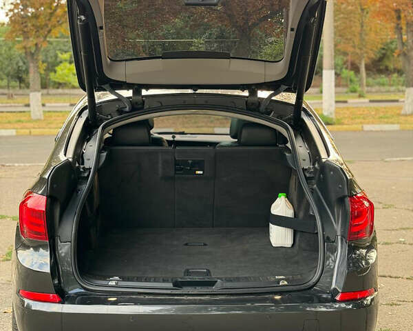 Серый БМВ 5 Серия ГТ, объемом двигателя 3 л и пробегом 230 тыс. км за 19000 $, фото 17 на Automoto.ua