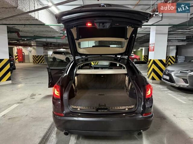 Серый БМВ 5 Серия ГТ, объемом двигателя 3 л и пробегом 220 тыс. км за 17500 $, фото 56 на Automoto.ua