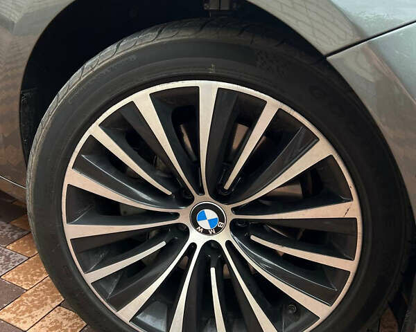 Серый БМВ 5 Серия ГТ, объемом двигателя 2.98 л и пробегом 170 тыс. км за 19999 $, фото 33 на Automoto.ua