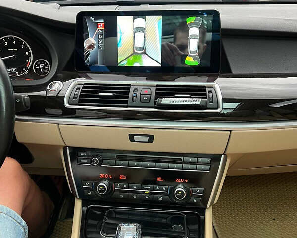 Серый БМВ 5 Серия ГТ, объемом двигателя 2.98 л и пробегом 170 тыс. км за 19999 $, фото 17 на Automoto.ua