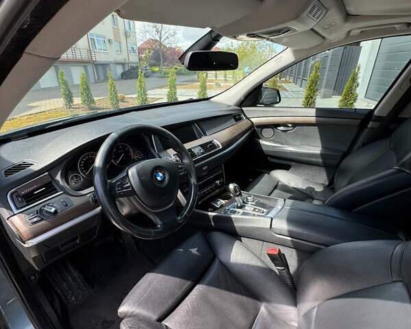 Синий БМВ 5 Серия ГТ, объемом двигателя 2.99 л и пробегом 320 тыс. км за 16000 $, фото 9 на Automoto.ua