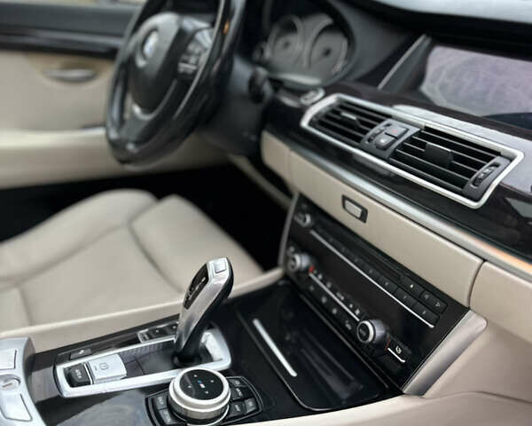 Синий БМВ 5 Серия ГТ, объемом двигателя 2.99 л и пробегом 177 тыс. км за 12500 $, фото 24 на Automoto.ua