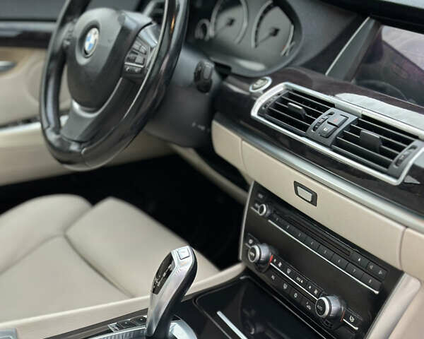 Синий БМВ 5 Серия ГТ, объемом двигателя 2.99 л и пробегом 177 тыс. км за 12500 $, фото 28 на Automoto.ua