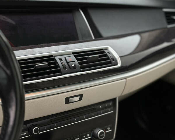 Синий БМВ 5 Серия ГТ, объемом двигателя 2.99 л и пробегом 177 тыс. км за 12500 $, фото 27 на Automoto.ua