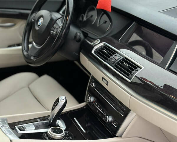 Синий БМВ 5 Серия ГТ, объемом двигателя 2.99 л и пробегом 177 тыс. км за 12500 $, фото 23 на Automoto.ua