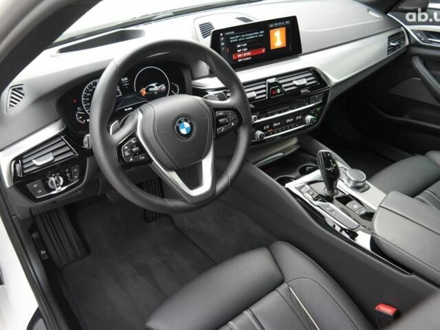 Белый БМВ 5 Серия, объемом двигателя 0 л и пробегом 12 тыс. км за 22100 $, фото 10 на Automoto.ua