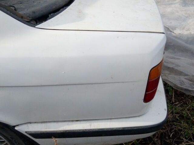 Белый БМВ 5 Серия, объемом двигателя 2 л и пробегом 2 тыс. км за 1000 $, фото 4 на Automoto.ua