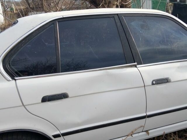 Белый БМВ 5 Серия, объемом двигателя 2 л и пробегом 2 тыс. км за 1000 $, фото 9 на Automoto.ua