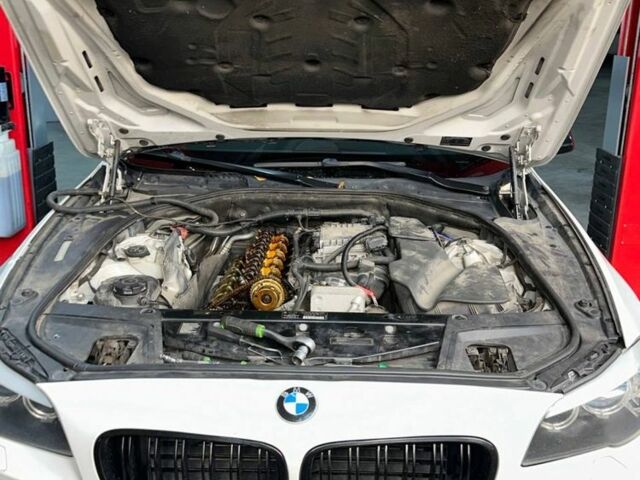 Белый БМВ 5 Серия, объемом двигателя 3 л и пробегом 275 тыс. км за 14500 $, фото 5 на Automoto.ua