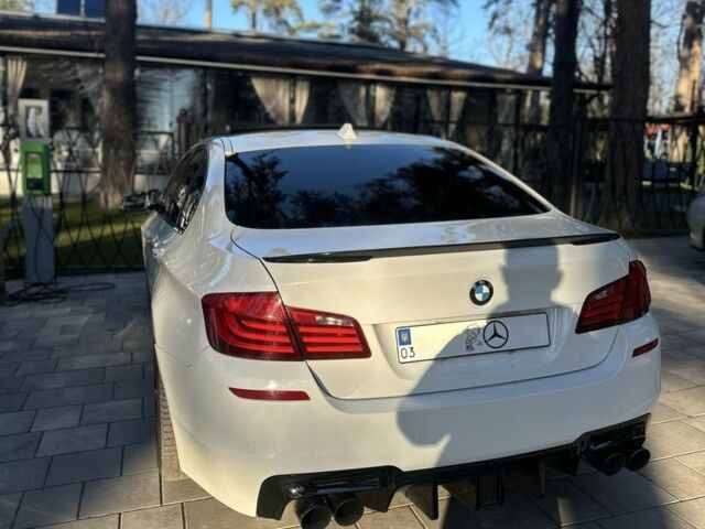 Белый БМВ 5 Серия, объемом двигателя 3 л и пробегом 275 тыс. км за 14500 $, фото 1 на Automoto.ua