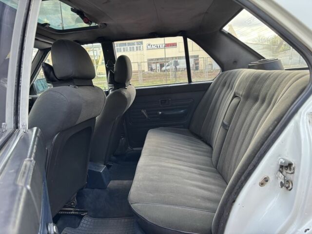 Белый БМВ 5 Серия, объемом двигателя 2.5 л и пробегом 350 тыс. км за 1300 $, фото 11 на Automoto.ua