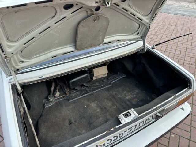 Белый БМВ 5 Серия, объемом двигателя 2.5 л и пробегом 350 тыс. км за 1300 $, фото 18 на Automoto.ua