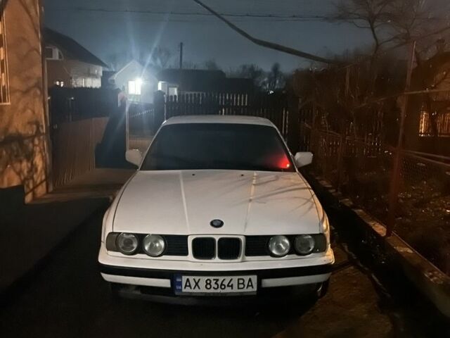 Белый БМВ 5 Серия, объемом двигателя 2 л и пробегом 560 тыс. км за 2200 $, фото 3 на Automoto.ua