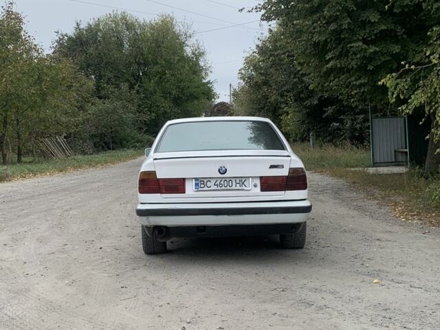 Белый БМВ 5 Серия, объемом двигателя 2 л и пробегом 460 тыс. км за 1800 $, фото 5 на Automoto.ua