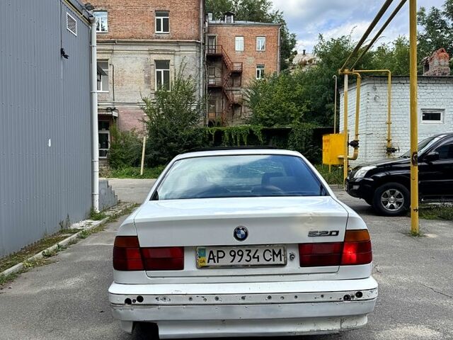 Белый БМВ 5 Серия, объемом двигателя 2 л и пробегом 0 тыс. км за 1399 $, фото 2 на Automoto.ua