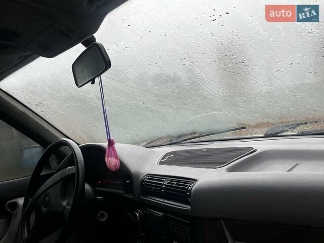 Белый БМВ 5 Серия, объемом двигателя 3.5 л и пробегом 440 тыс. км за 1800 $, фото 3 на Automoto.ua