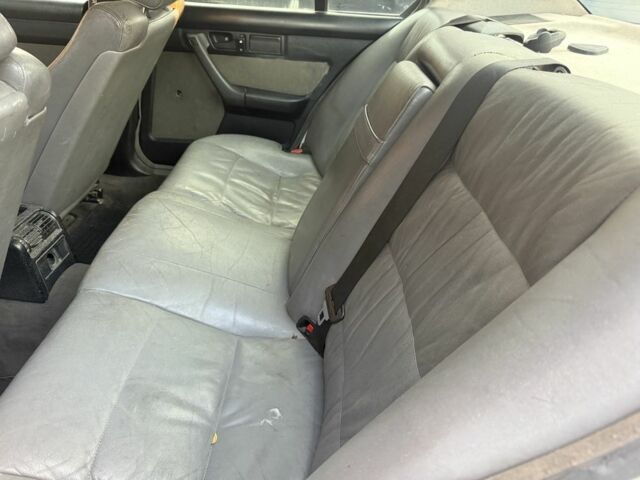 Белый БМВ 5 Серия, объемом двигателя 2 л и пробегом 300 тыс. км за 1950 $, фото 5 на Automoto.ua