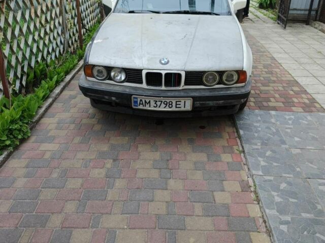 Белый БМВ 5 Серия, объемом двигателя 0 л и пробегом 400 тыс. км за 1900 $, фото 1 на Automoto.ua