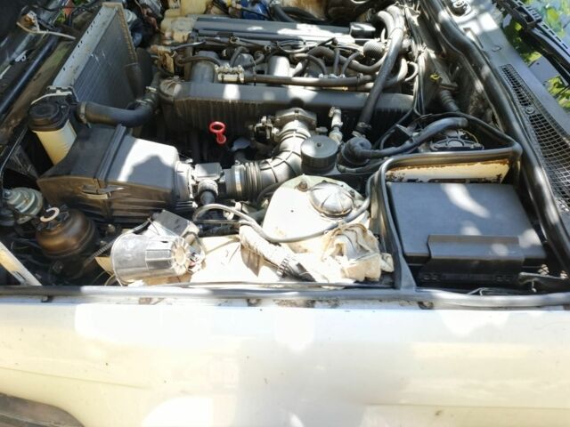 Белый БМВ 5 Серия, объемом двигателя 0 л и пробегом 400 тыс. км за 1900 $, фото 3 на Automoto.ua