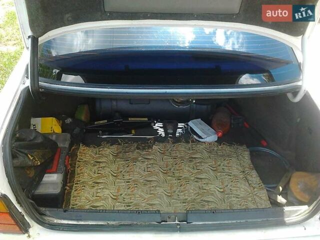 Белый БМВ 5 Серия, объемом двигателя 2.49 л и пробегом 420 тыс. км за 2800 $, фото 4 на Automoto.ua