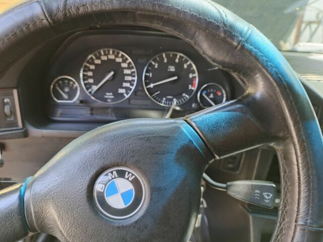 Белый БМВ 5 Серия, объемом двигателя 0 л и пробегом 400 тыс. км за 1900 $, фото 6 на Automoto.ua