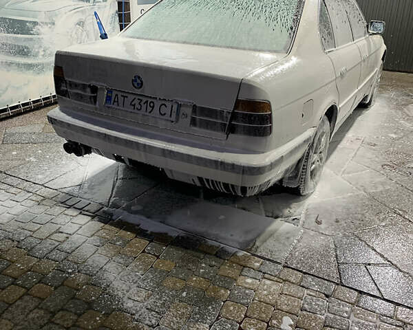 Белый БМВ 5 Серия, объемом двигателя 2.4 л и пробегом 250 тыс. км за 2300 $, фото 5 на Automoto.ua