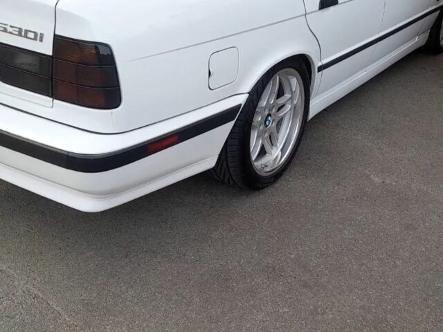 Белый БМВ 5 Серия, объемом двигателя 0 л и пробегом 5 тыс. км за 11500 $, фото 7 на Automoto.ua