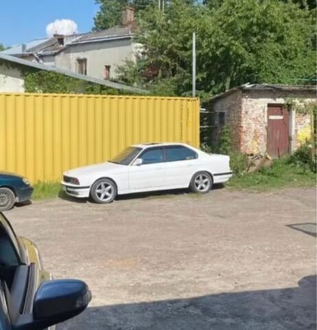 Белый БМВ 5 Серия, объемом двигателя 3.4 л и пробегом 460 тыс. км за 2319 $, фото 15 на Automoto.ua