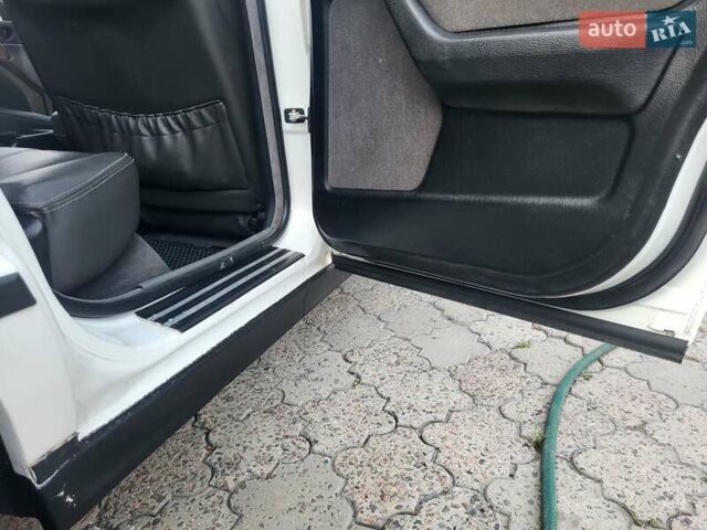 Белый БМВ 5 Серия, объемом двигателя 2.5 л и пробегом 500 тыс. км за 7500 $, фото 17 на Automoto.ua