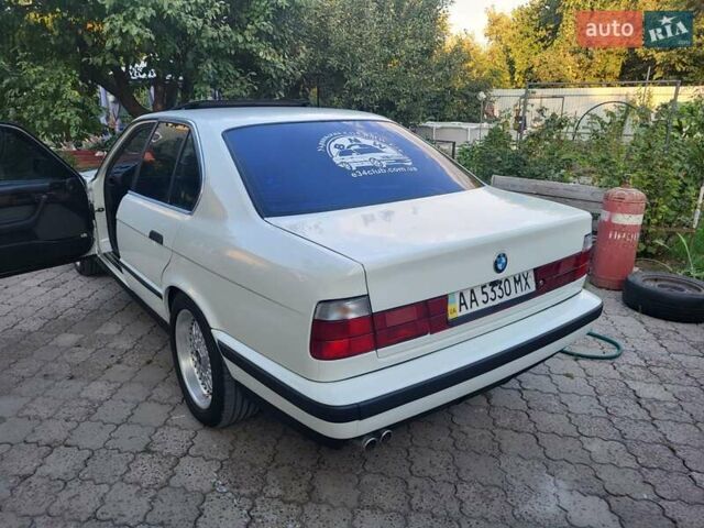Белый БМВ 5 Серия, объемом двигателя 2.5 л и пробегом 500 тыс. км за 7500 $, фото 1 на Automoto.ua