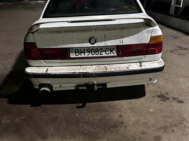 Белый БМВ 5 Серия, объемом двигателя 0 л и пробегом 100 тыс. км за 1500 $, фото 1 на Automoto.ua