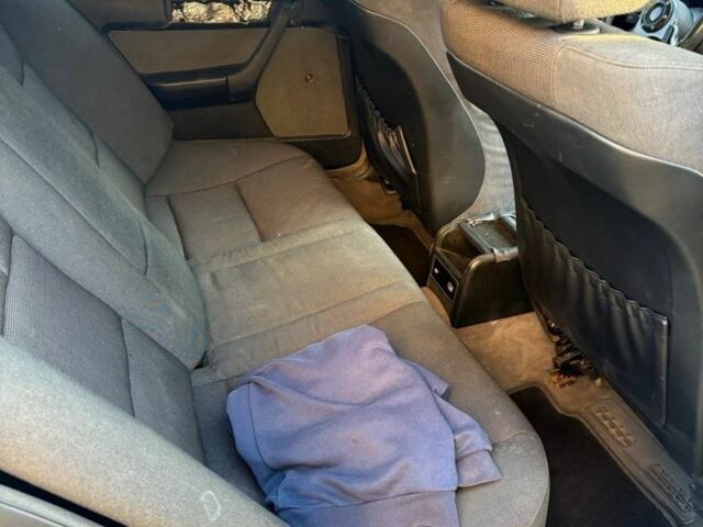 Белый БМВ 5 Серия, объемом двигателя 3.4 л и пробегом 460 тыс. км за 2319 $, фото 5 на Automoto.ua