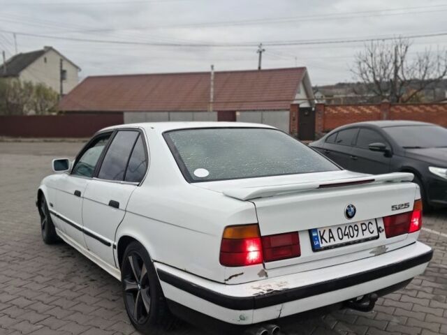 Білий БМВ 5 Серія, об'ємом двигуна 2.5 л та пробігом 350 тис. км за 2800 $, фото 19 на Automoto.ua