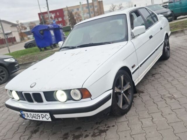 Білий БМВ 5 Серія, об'ємом двигуна 2.5 л та пробігом 350 тис. км за 2800 $, фото 9 на Automoto.ua