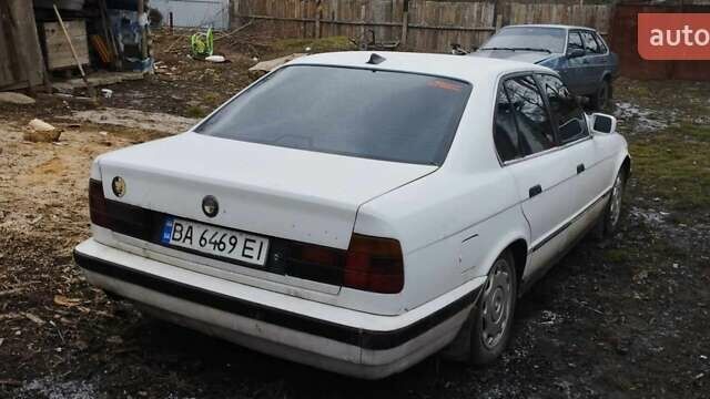 Белый БМВ 5 Серия, объемом двигателя 2.44 л и пробегом 280 тыс. км за 2500 $, фото 4 на Automoto.ua