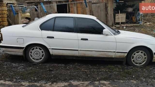 Белый БМВ 5 Серия, объемом двигателя 2.44 л и пробегом 280 тыс. км за 2500 $, фото 3 на Automoto.ua