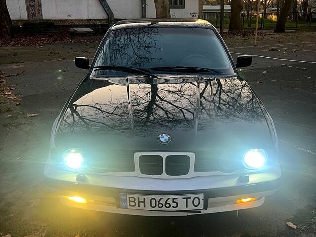 Белый БМВ 5 Серия, объемом двигателя 2 л и пробегом 0 тыс. км за 1500 $, фото 2 на Automoto.ua