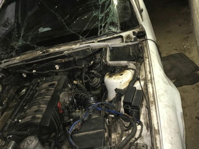 Білий БМВ 5 Серія, об'ємом двигуна 2.5 л та пробігом 300 тис. км за 950 $, фото 3 на Automoto.ua