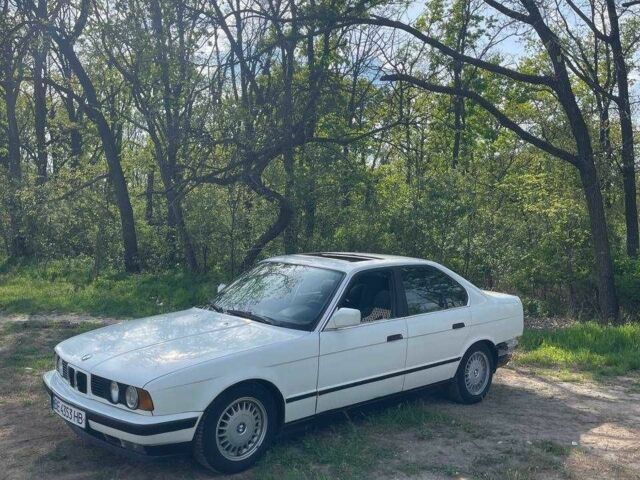 Белый БМВ 5 Серия, объемом двигателя 2 л и пробегом 450 тыс. км за 2500 $, фото 3 на Automoto.ua