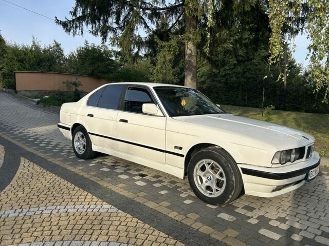 Білий БМВ 5 Серія, об'ємом двигуна 2.4 л та пробігом 470 тис. км за 3000 $, фото 3 на Automoto.ua