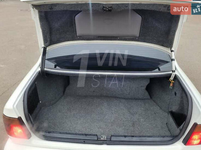 Белый БМВ 5 Серия, объемом двигателя 2.5 л и пробегом 458 тыс. км за 7000 $, фото 17 на Automoto.ua