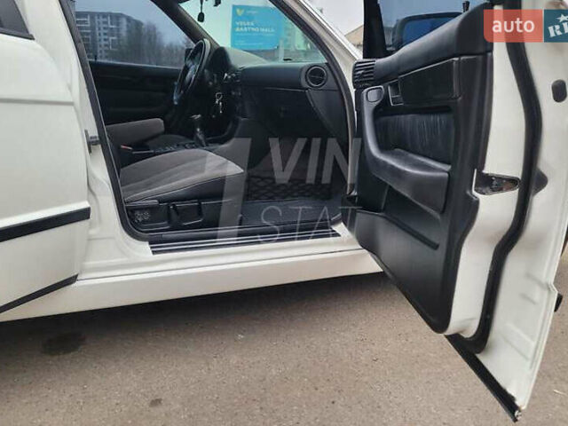 Белый БМВ 5 Серия, объемом двигателя 2.5 л и пробегом 458 тыс. км за 7000 $, фото 16 на Automoto.ua