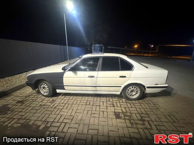 Білий БМВ 5 Серія, об'ємом двигуна 2.5 л та пробігом 371 тис. км за 3299 $, фото 2 на Automoto.ua