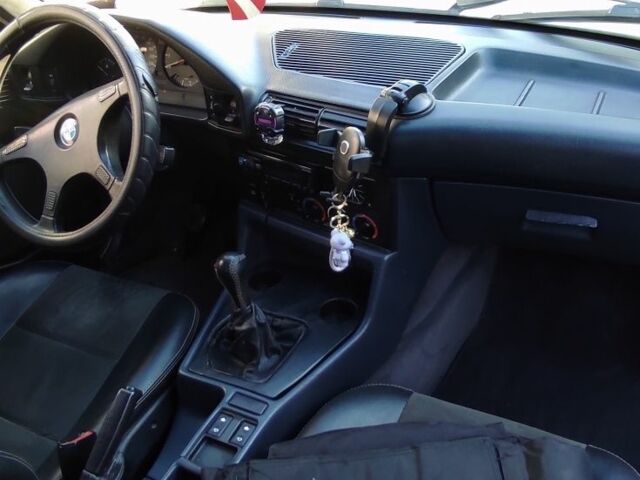 Белый БМВ 5 Серия, объемом двигателя 0 л и пробегом 481 тыс. км за 2100 $, фото 6 на Automoto.ua