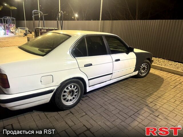 Білий БМВ 5 Серія, об'ємом двигуна 2.5 л та пробігом 371 тис. км за 3299 $, фото 4 на Automoto.ua