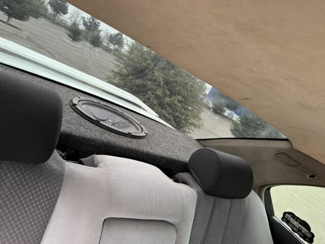 Белый БМВ 5 Серия, объемом двигателя 2.5 л и пробегом 444 тыс. км за 3500 $, фото 6 на Automoto.ua