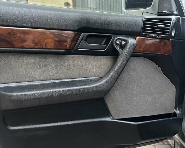 Белый БМВ 5 Серия, объемом двигателя 2 л и пробегом 400 тыс. км за 3500 $, фото 6 на Automoto.ua