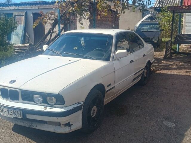 Белый БМВ 5 Серия, объемом двигателя 0 л и пробегом 300 тыс. км за 1900 $, фото 3 на Automoto.ua